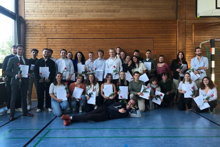 22-10_Zeugnis